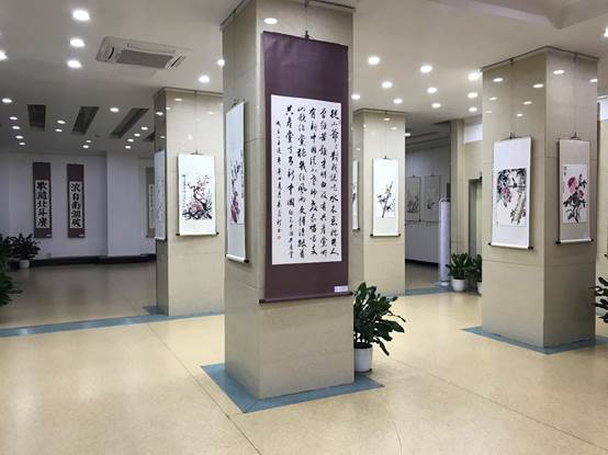 http://www.gdrtvu.edu.cn/__local/D/B7/FD/D4C6FBCAF5611A713B6FF9CD987_896DE189_7471.jpg